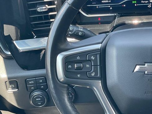 Used 2022 Chevrolet Silverado 1500 LT Trail Boss AWD/4WD image 14
