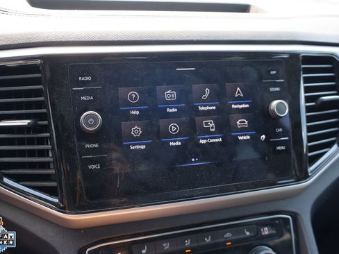 Used 2023 Volkswagen Atlas Cross Sport SE w/ Panoramic Sunroof Package FWD image 22