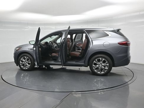 Used 2020 Buick Enclave Avenir w/ Avenir Technology Package FWD image 35