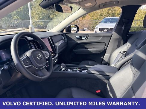 Certified 2025 Volvo XC60 B5 Core image 19
