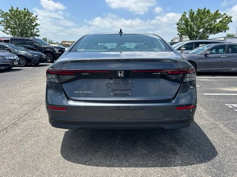 Used 2023 Honda Accord EX image 8