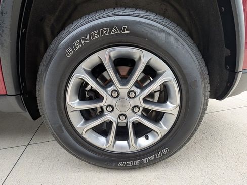 Used 2015 Jeep Grand Cherokee Limited image 42