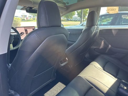 Used 2023 Tesla Model 3 Standard Range RWD image 7