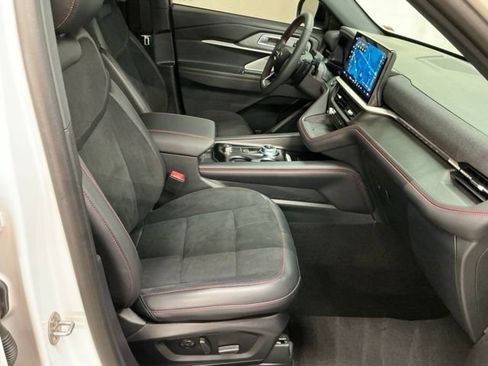 Used 2025 Ford Explorer ST w/ Sun And Sound Package RWD image 22