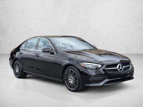 Used 2023 Mercedes-Benz C 300 Sedan image 3