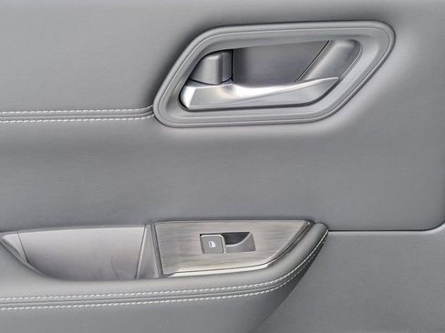 New 2025 Nissan Rogue SL image 16