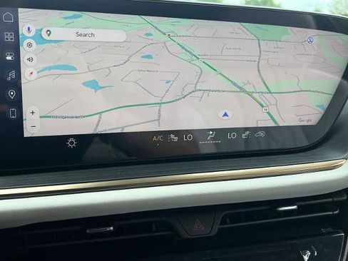 New 2025 Buick Envision Avenir image 4