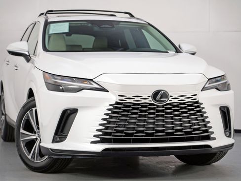 Used 2023 Lexus RX 350 Premium image 4