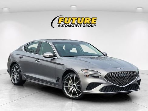 Used 2025 Genesis G70 2.5T image 1