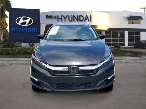 Used 2018 Honda Clarity Plug-In Hybrid image 2