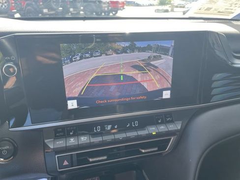 Used 2025 Toyota Camry XSE AWD/4WD image 19