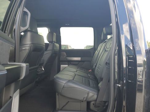 New 2026 Ford F450 Platinum w/ FX4 Off-Road Package image 9