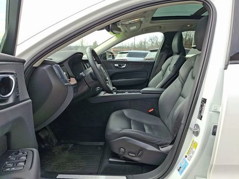 Used 2023 Volvo XC60 B5 Plus w/ Climate Package AWD/4WD image 13