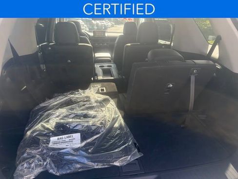 Certified 2025 Honda Pilot Touring image 14