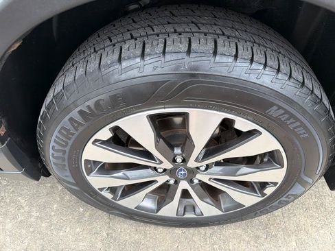 Used 2016 Subaru Outback 2.5i Limited AWD/4WD image 18