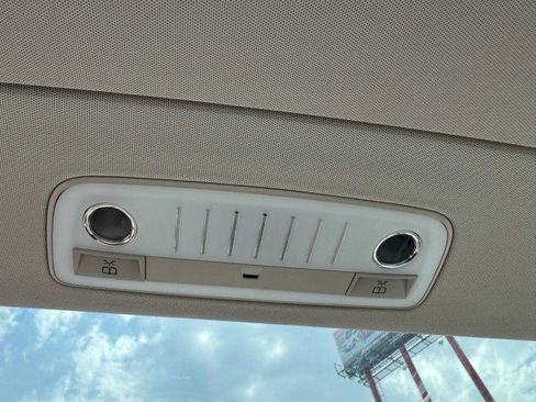 Used 2015 Mercedes-Benz E 400 4MATIC Sedan image 44