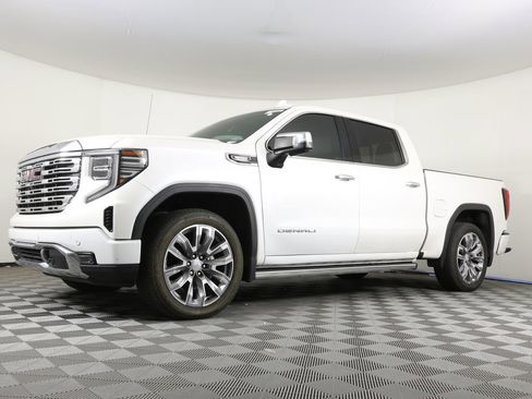 Used 2024 GMC Sierra 1500 Denali AWD/4WD image 1