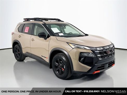 Certified 2025 Nissan Rogue SV image 3