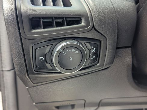 Used 2013 Ford Focus SE FWD image 20