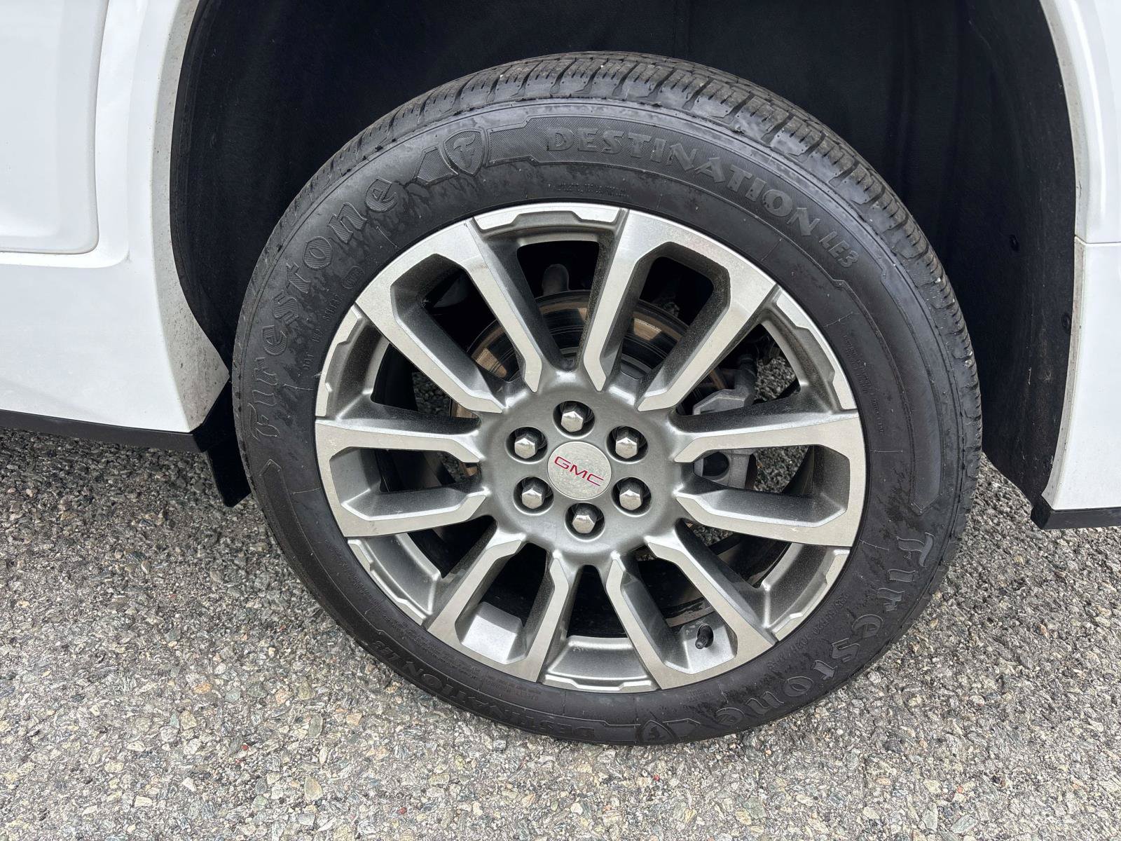 Used 2023 GMC Acadia Denali AWD/4WD image 9