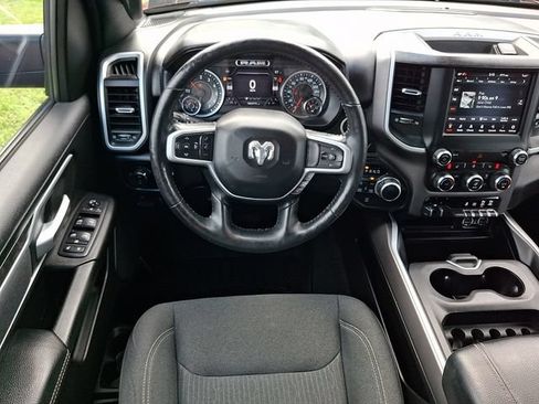 Used 2020 RAM 1500 Big Horn AWD/4WD image 11