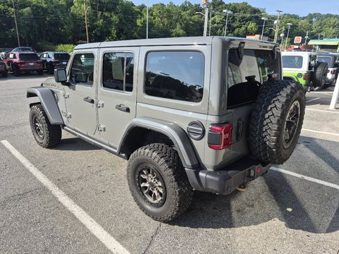 Used 2021 Jeep Wrangler Unlimited Rubicon w/ Trailer Tow Package AWD/4WD image 3