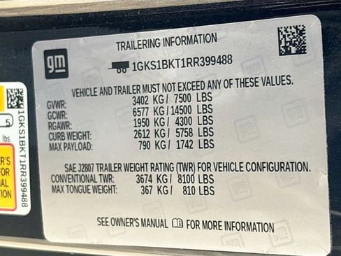 Used 2024 GMC Yukon SLT w/ SLT Luxury Package RWD image 32