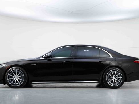 Used 2024 Mercedes-Benz S 63 AMG S w/ Rear Seat Package image 9