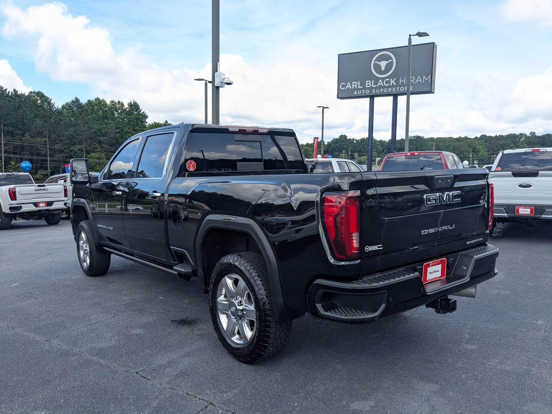 Used 2021 GMC Sierra 2500 Denali w/ Denali Black Diamond Edition AWD/4WD image 7