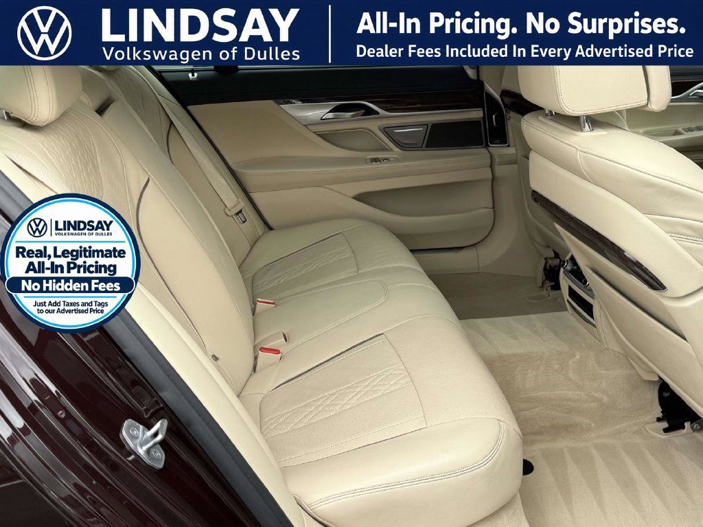 Used 2020 BMW 740i w/ Premium Package RWD image 13