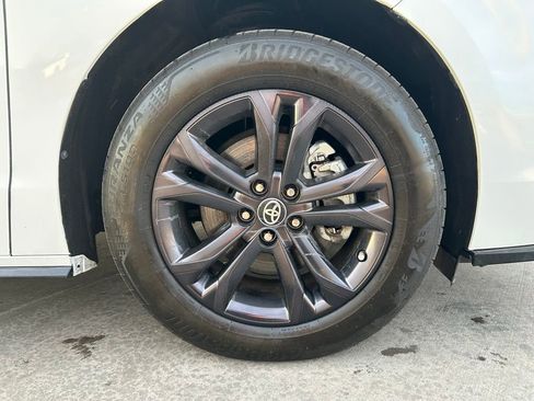 Used 2024 Toyota Sienna XSE image 32