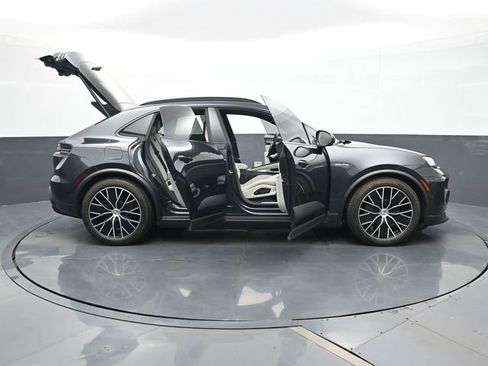 Certified 2024 Porsche Macan 4 Electric AWD/4WD image 34