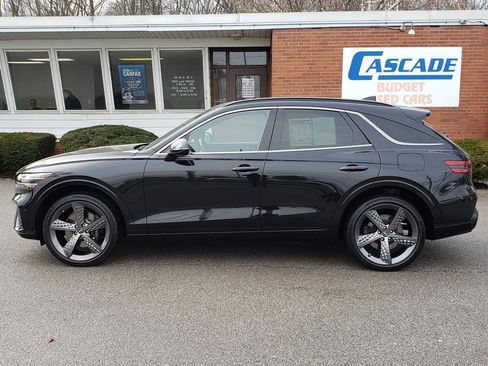 Used 2023 Genesis GV70 3.5T Sport w/ Sport Prestige Package image 2