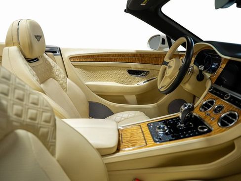 Used 2020 Bentley Continental GT image 57