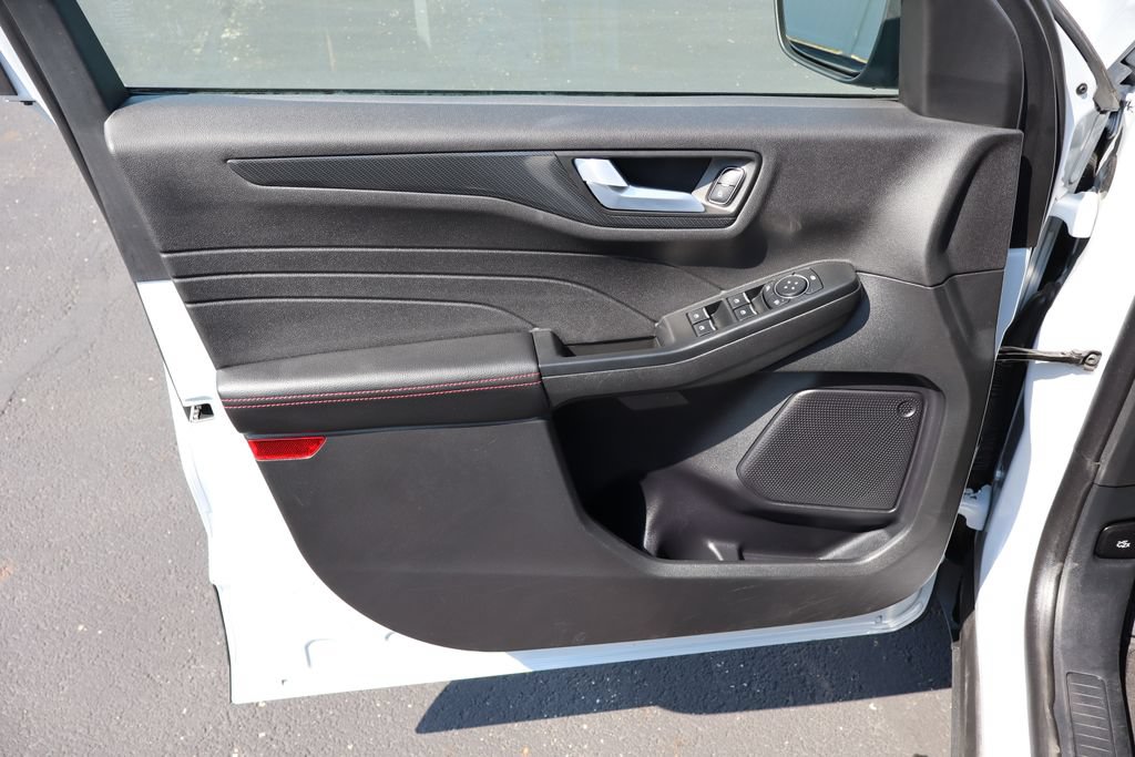 Used 2026 Ford Escape ST-Line FWD image 21