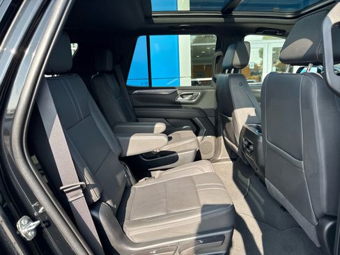 Used 2023 Chevrolet Tahoe RST w/ Luxury Package AWD/4WD image 5