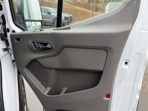 New 2025 Ford Transit 250 148 Medium Roof image 45