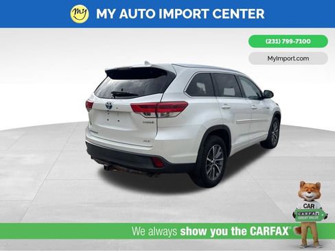 Used 2018 Toyota Highlander XLE AWD/4WD image 7