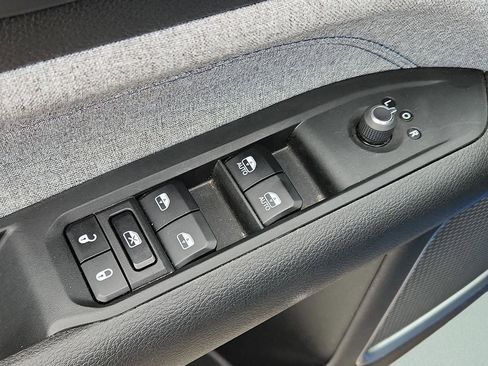 Used 2024 Jeep Compass Sport image 25