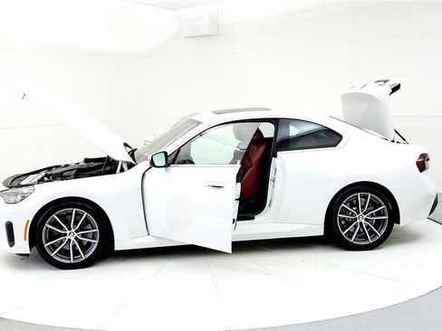 Used 2022 BMW 230i Coupe w/ Premium Package image 10