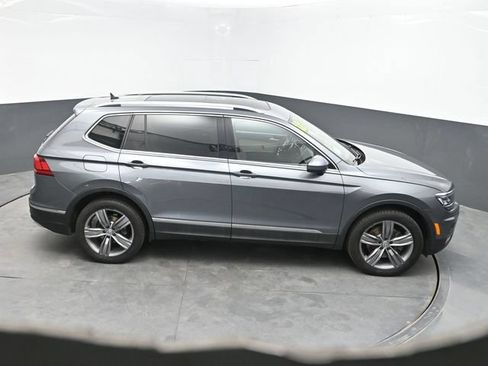 Used 2018 Volkswagen Tiguan SEL Premium AWD/4WD image 35