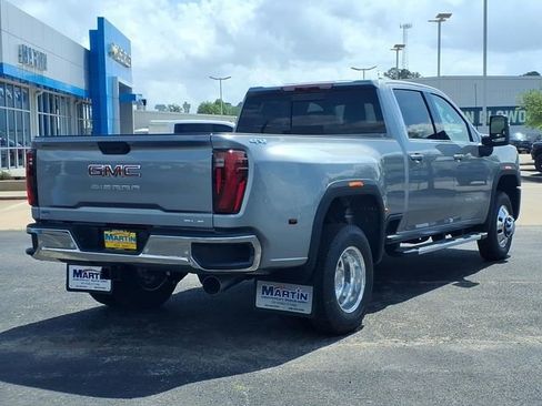 New 2026 GMC Sierra 3500 SLE w/ Preferred Package AWD/4WD image 5