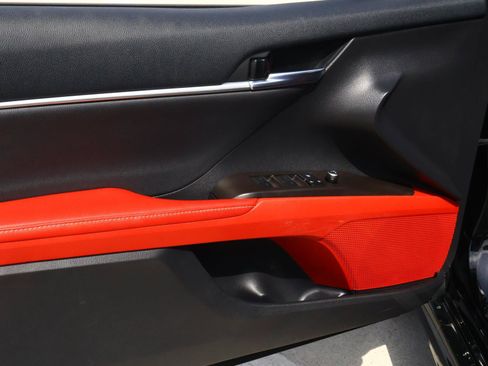 Used 2022 Toyota Camry XSE FWD image 15