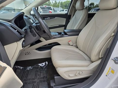 Used 2019 Lincoln Nautilus Reserve FWD image 9