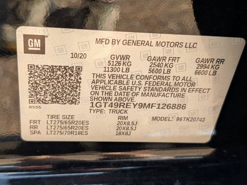 Used 2025 Chevrolet Silverado 1500 High Country AWD/4WD image 43