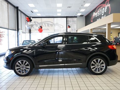 Used 2017 Lincoln MKX Reserve w/ Driver Assistance Package AWD/4WD image 3