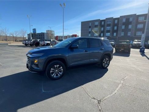 Certified 2025 Chevrolet Equinox LT image 4