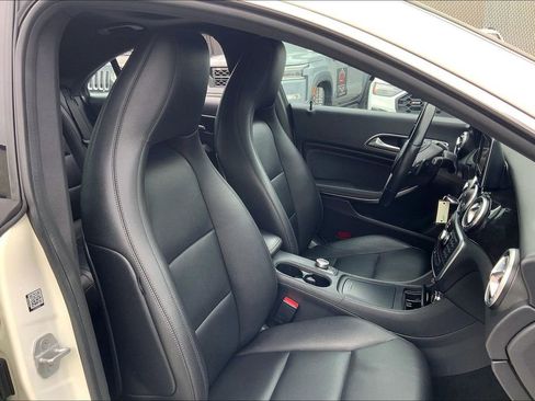 Used 2014 Mercedes-Benz CLA 250 image 9