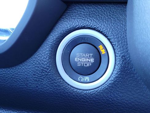 Used 2021 RAM 1500 Big Horn w/ Built-to-serve Edition image 34