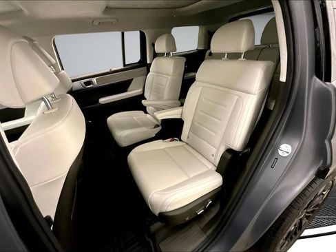 Used 2025 Hyundai Santa Fe Calligraphy AWD/4WD image 22